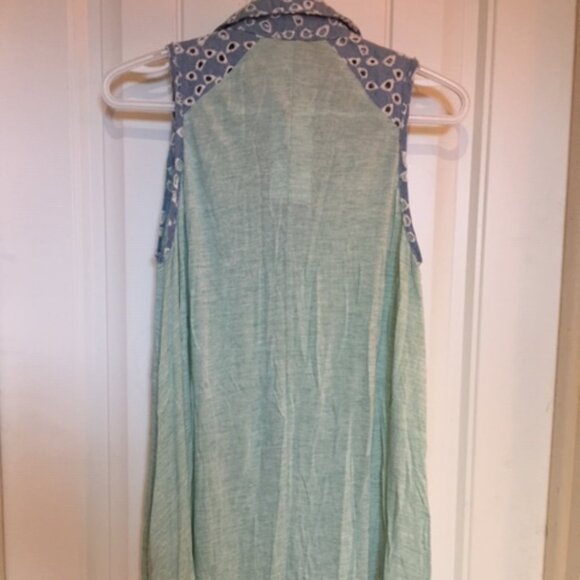 Long sleeveless blouse - Picture 4 of 7